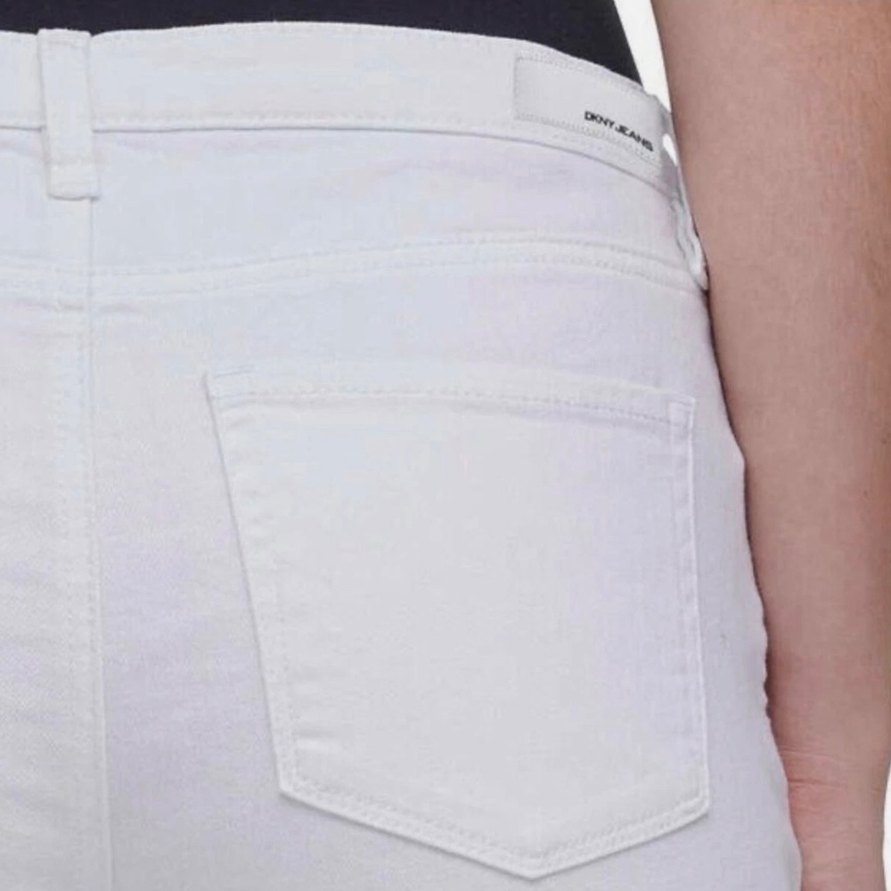 DKNY Jeans Ladies' Mid Rise Bermuda Shorts, White, Sz-8 QUICK SHIP - Picture 5 of 5